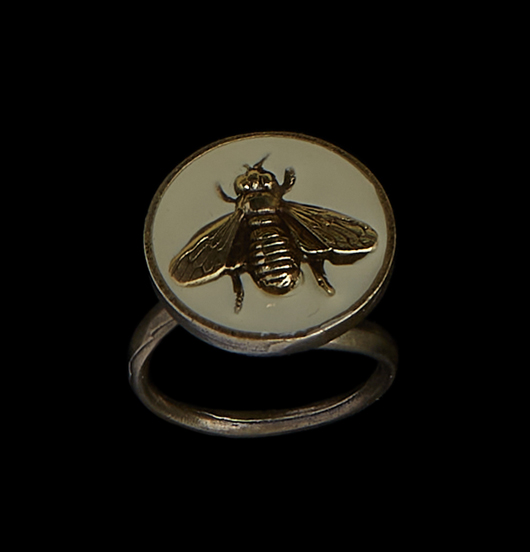 ANELLI | Visioni Ibride | Anello ape avorio