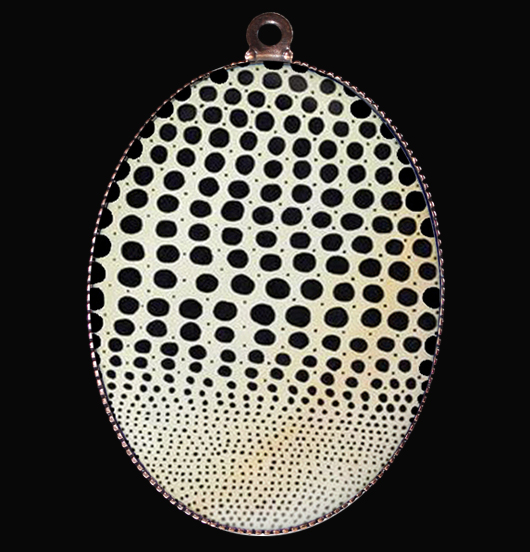 medallion in porcelain with image with black and white dots, for who doesn't love compromises, everything is black or white, gift for a friend, for 18 years old, for Christmas, to build an impressive necklace