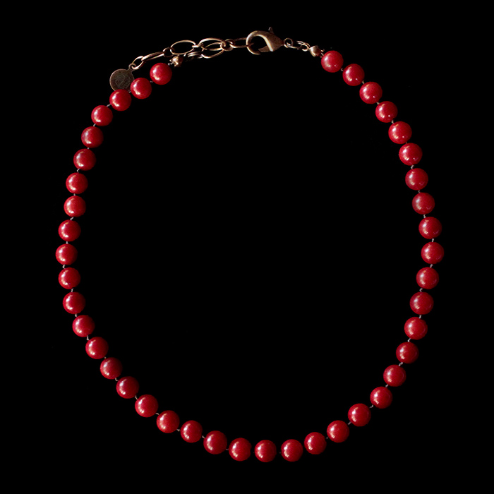 Necklace in red Ccoral bamboo, knotted, suitable as a base to make your customized jewerly adding your favourite pendants. Idea for a unique gift for your mum, for Christmas, for love.