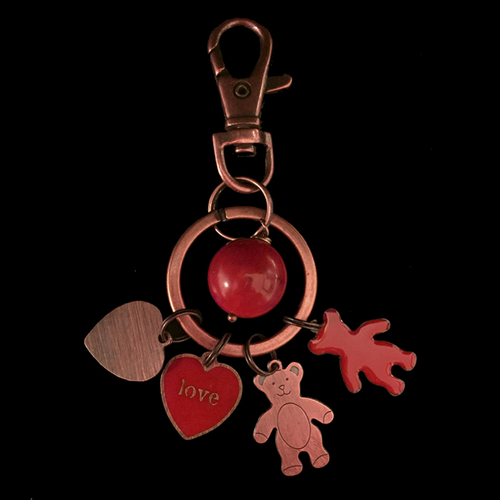 portachiavi in rame e rame smaltato con cuori e orsetti rossi, per regalo san valentino, per chi si ama, per avere sempre con te chi ami, da personalizzare con iniziale