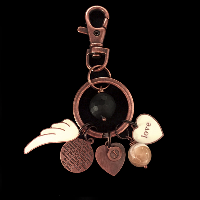 copper and enamelled copper keyring with hearts and angel's wing, Valentine's Day gift for the loved ones and the people you want to protect, gift of love, gift for people in love