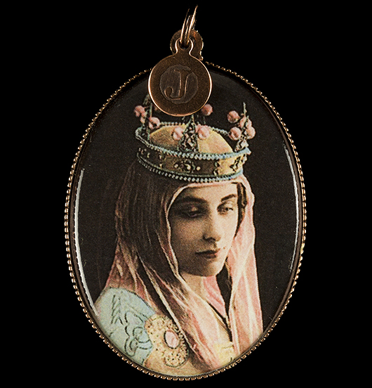 Porcelain medallion with image of the Virgin, gift for Mother's Day, tenderness