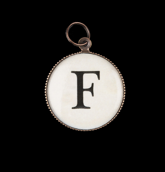 Letter F of the alphabet. Charm with initial in porcelain and copper for necklaces and bracelets. Idea for a customized gift.