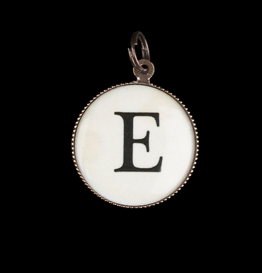 Letter E of the alphabet charm. Initial in porcelain to make a bracelet or a necklace unique. Special gift for a friend, a mate, a teacher.