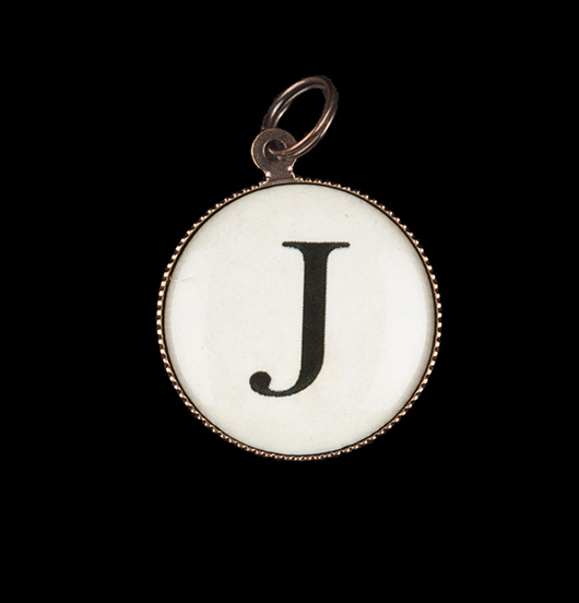 Charm in porcelain with initial. Letter of the alphabet J to customize jewerly to give to your beloved person, sister, friend, grandmother, sister-in-law, fiancée, enemy, teacher.