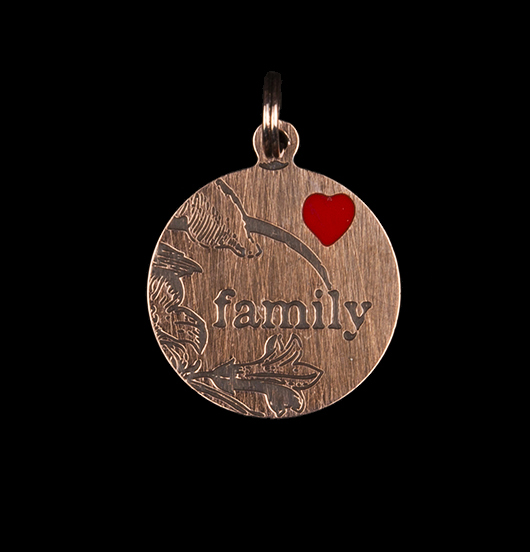 Charm in copper with engraved 