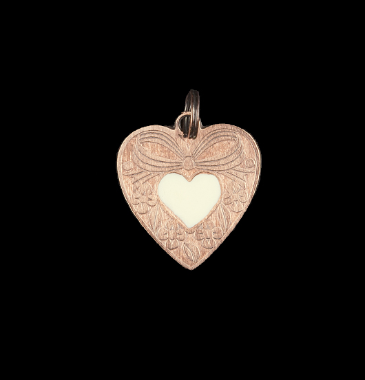 Copper kind heart pendant with a small enamelled ivory heart. Customized necklace to give to your mum, gift for a best friend.