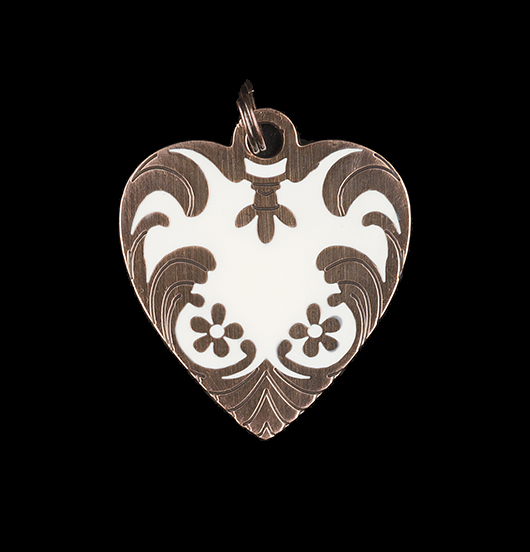 Rebel heart pendant in white enamelled copper. Customize your necklace with this pendant. Gift for your mum.