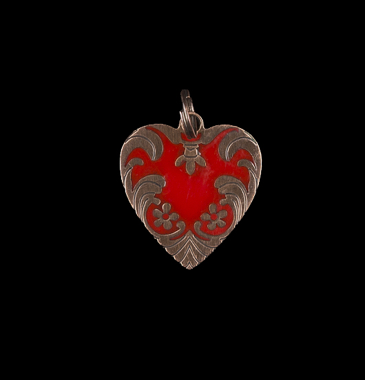 Pendant heart shaped in copper red enamelled, suitable to customize your jewerly and as a Valentine's Day gift, Christmas gift, for your mum.