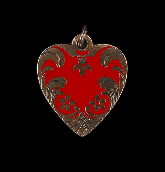 Red heart shaped pendant in enamelled copper, suitable to create your customized jewel, gift suitable for Valentine's Day, Christmas, for your mum.

