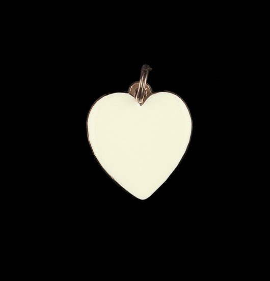 Small white enamelled small heart shaped charm to customize your chain or your bracelet. Gift for a ceremony, a wedding, a baptism, a birth.