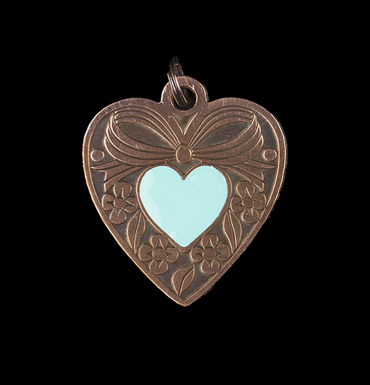 Kind heart pendant in copper with enamelled turquoise small heart. Customized necklace to give a friend, a sister