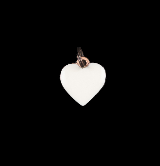 Little charm heart shaped, enamelled in ivory colour. Suitable to customize bracelets and necklaces. To give in occasion of Baptisms, births and weddings.